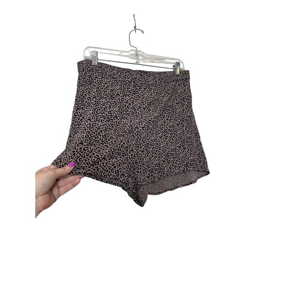 American Eagle animal print pull on high rise shorts size Large - Picture 7 of 9